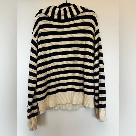 STAUD Navy and Cream V-Neck Sweater - Picture 8 of 8